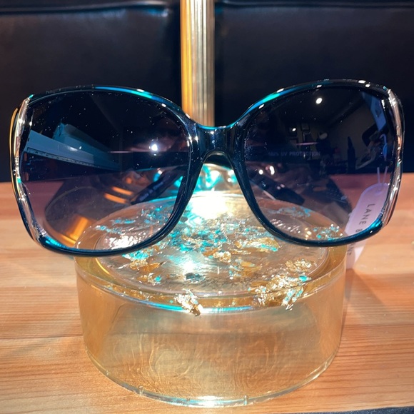 Lane Bryant Sunglasses and Dust Bag NWT - Picture 5 of 5